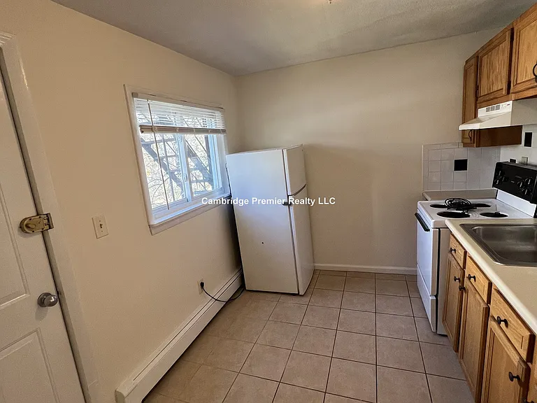 Pine St — Photo 12