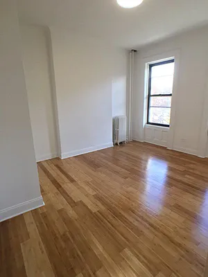 Rented by Bohemia Realty Group | media 8