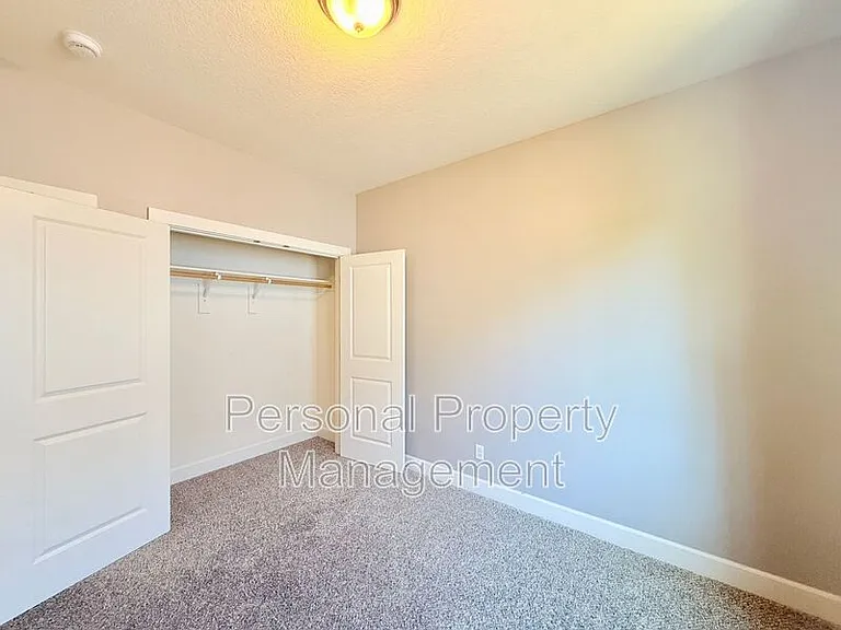 14317 NE 40th Cir — Photo 16