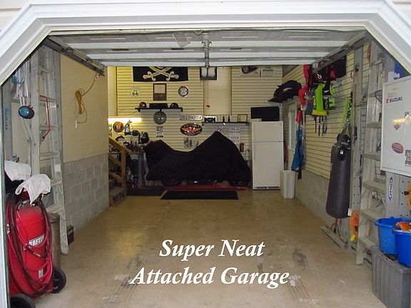 5th image of 9401 Oak River Dr W