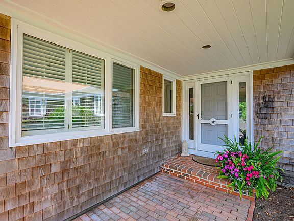 3rd image of 9 Cockle Way UNIT 9