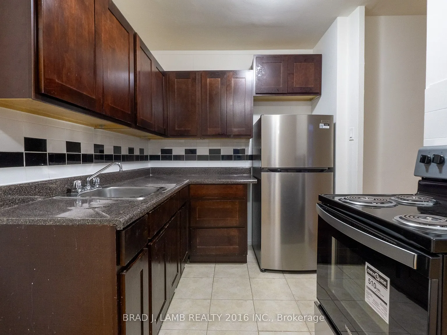 4 Hill Heights — Photo 2