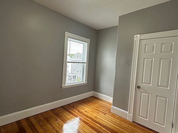 5th image of 8-10 Inwood St #3