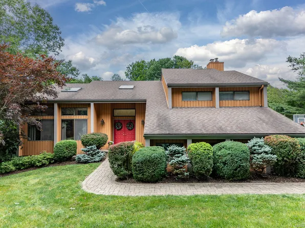39 Columbia Drive, New Fairfield, CT 06812