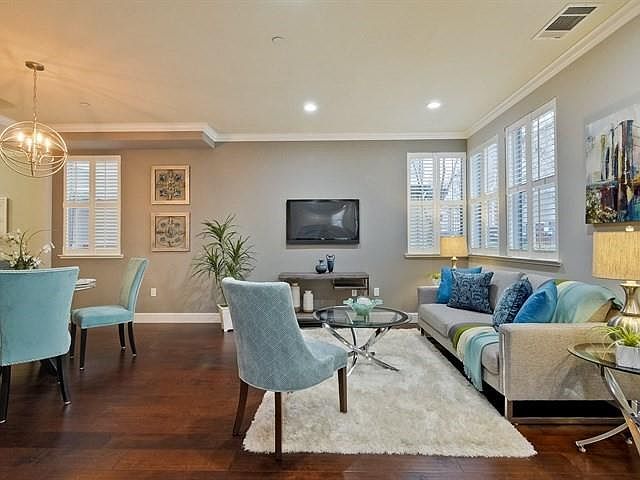 1st image of 1073 Saginaw Ter Unit 201