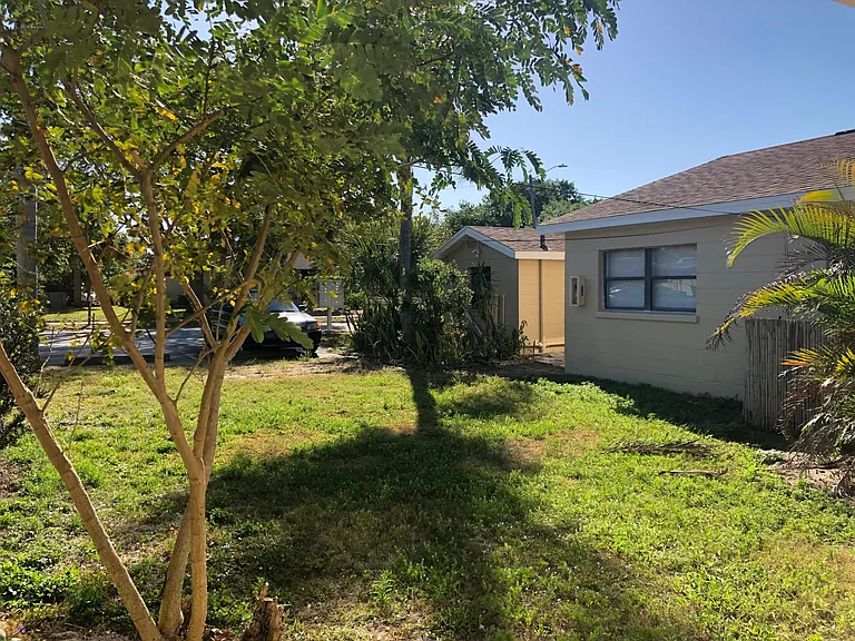 7105 Poinsetta Ave — Photo 13