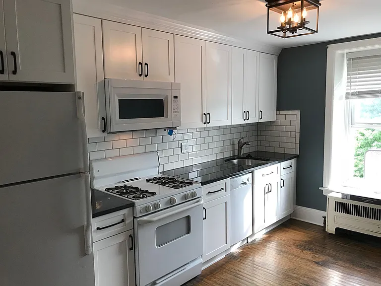 3882 Terrace St #3 — Photo 2