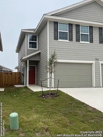 3 bed, 2.5 bath, 1357 sqft, $1,475 — Photo 2