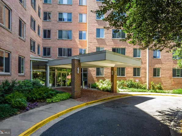 3000 Spout Run Pkwy APT D308, Arlington, VA 22201