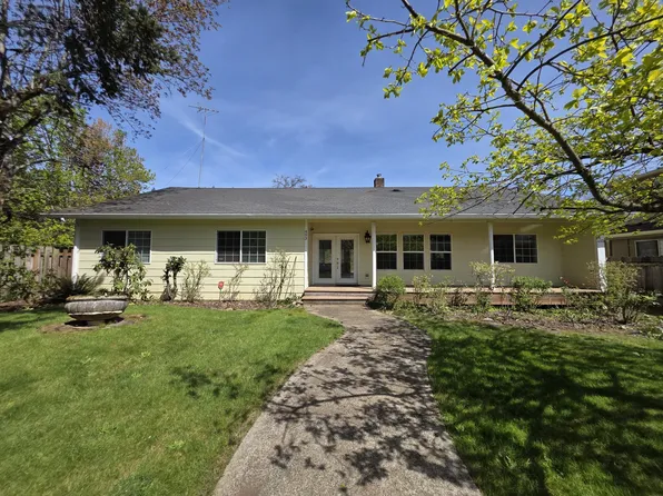 493 K St, Washougal, WA 98671