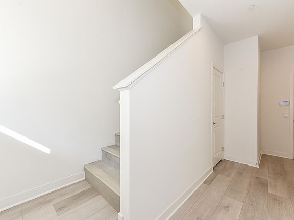 4th image of 1418 S Urbana St
