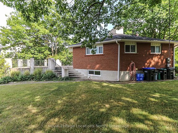 2nd image of 10 Sunset Ct