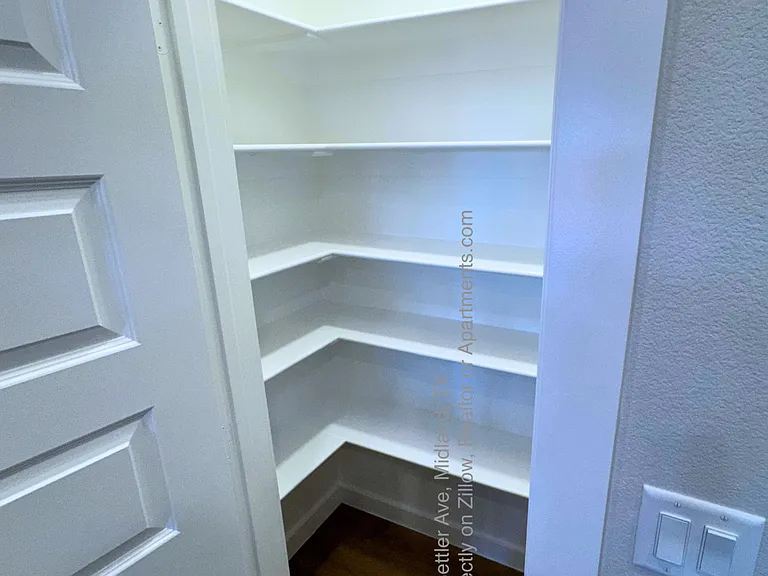 Kitchen Pantry