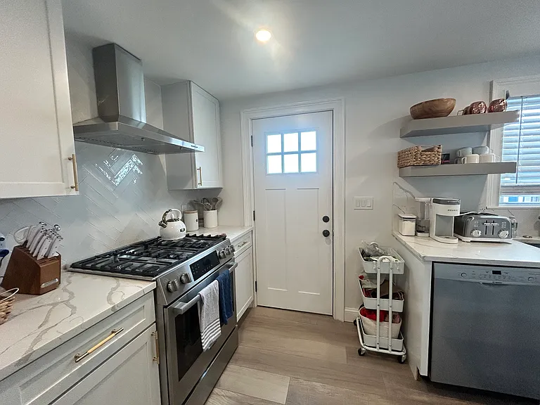 23 Anthony St #2 — Photo 11