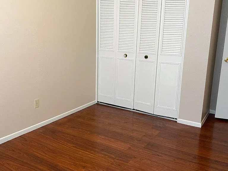 2231 W Fremont Dr — Photo 12