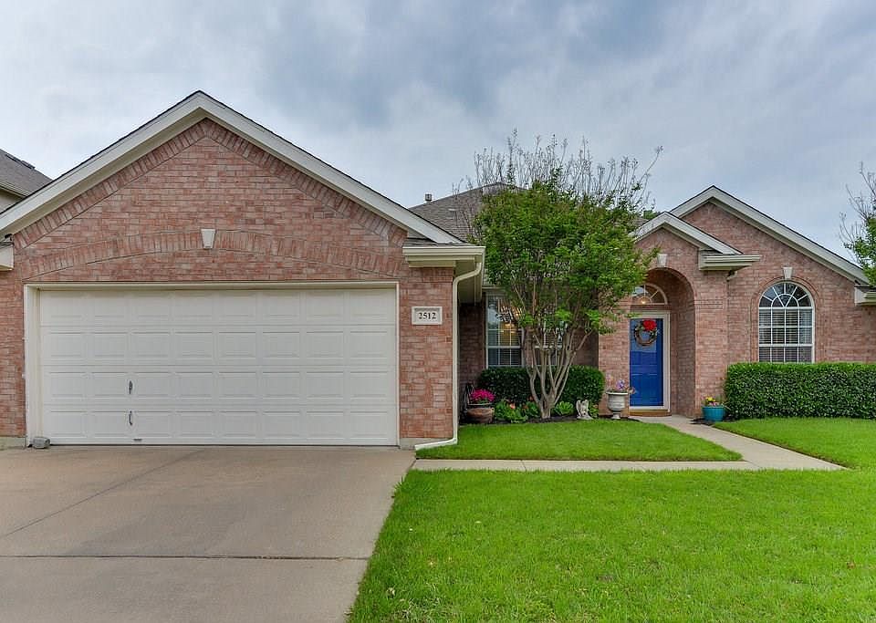 1st image of 2512 Crestwood Dr