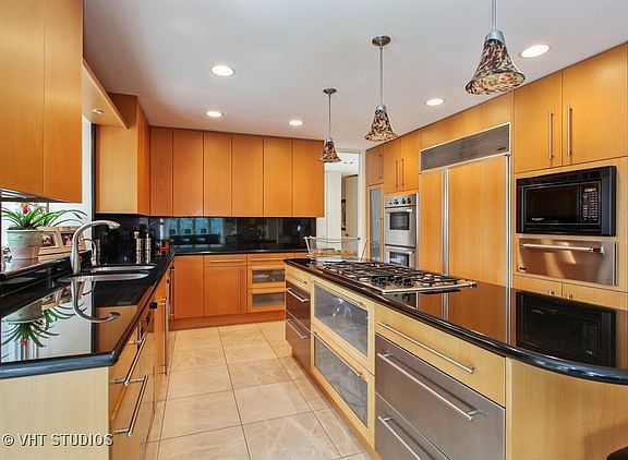 3rd image of 3625 Indian Wells Ln