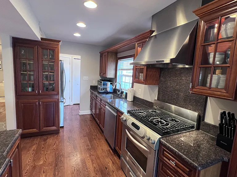 7005 Atlantic Ave — Photo 6