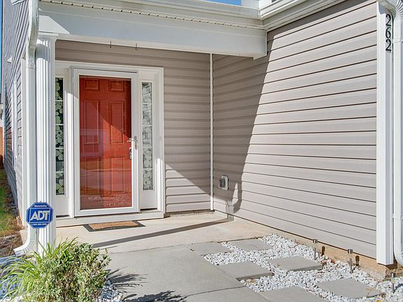 4th image of 262 Coosawatchie St
