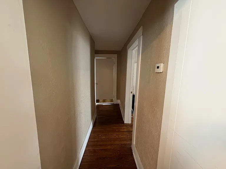 320 W Duffy St — Photo 9