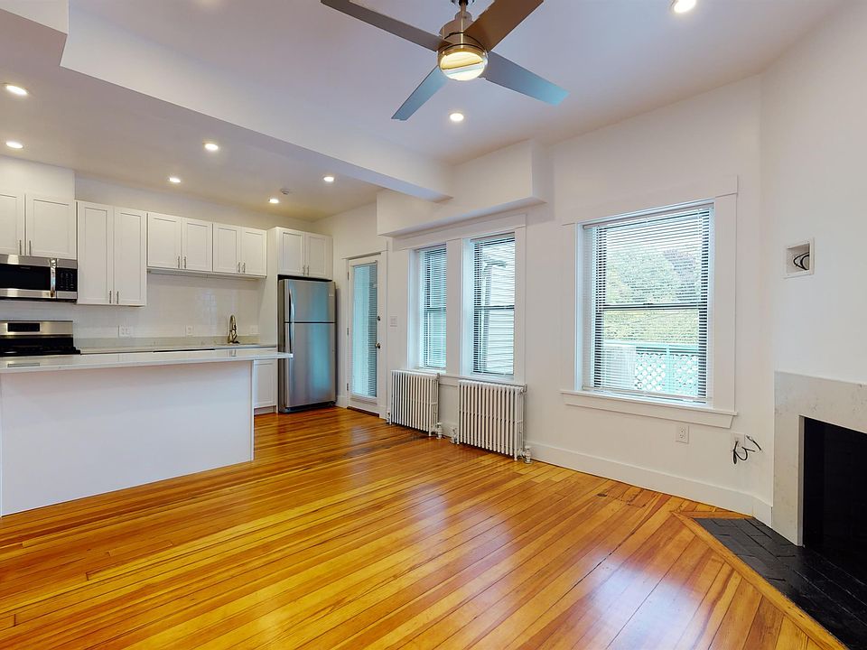 1st image of 715 Centre St #201