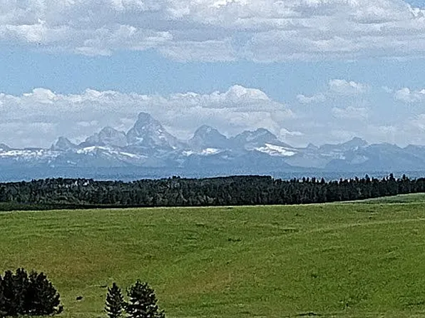 4422 Grey Owl Dr, Ashton, ID 83420