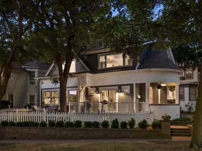 3049 E Bde Maka Ska Pkwy, Minneapolis, MN, 55408