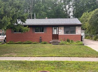 340 Trombley Dr, Troy, MI 48083