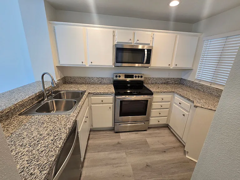 1200 Pacific Coast Hwy #303 — Photo 11