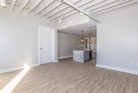 3rd image of 818 Howard Ave #301