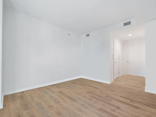 155 Bay Street image 13 of 44