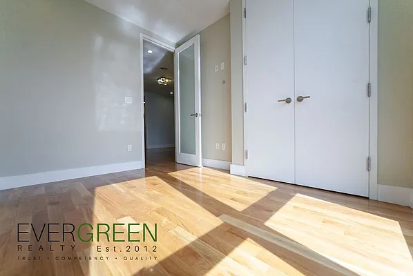 Rented by ERNY LLC | media 4