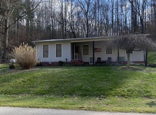 953 Weakley Creek Rd, Lawrenceburg, TN 38464