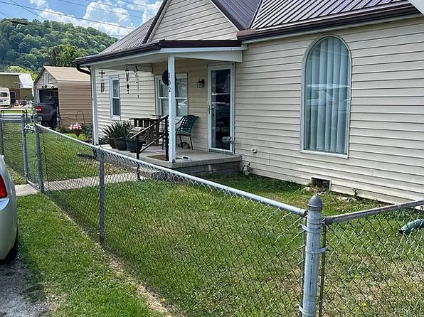 102 W 2nd Ave, South Shore, KY 41175