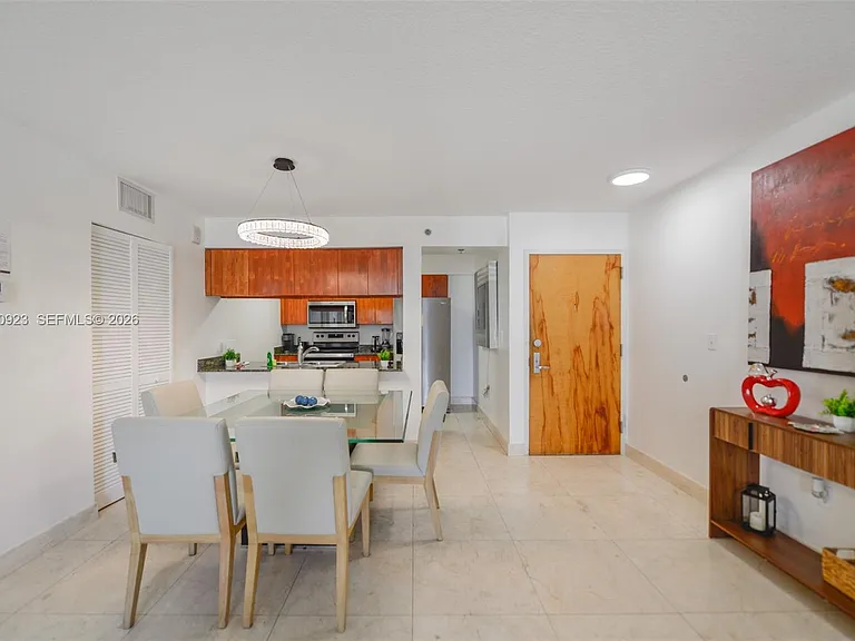 1200 Brickell Bay Dr #2324 — Photo 8