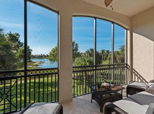 3053 Aviamar Cir APT 202, Naples, FL 34114