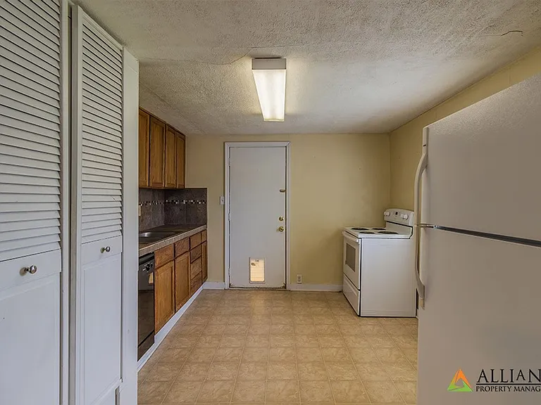 1517 Fair Ln — Photo 11