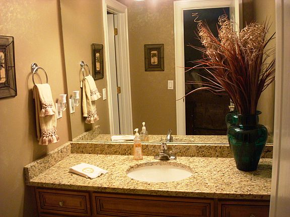 Full Bathroom #2