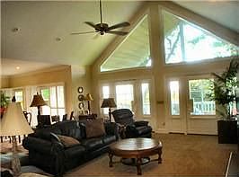 3rd image of 6426 Westport Dr