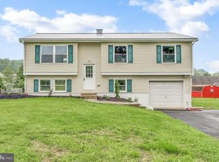 2041 Old Lancaster Pike, Sinking Spring, PA 19608