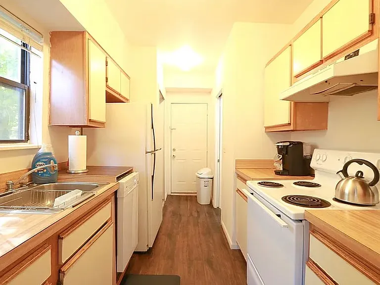 111 N 7th St #1 — Photo 10