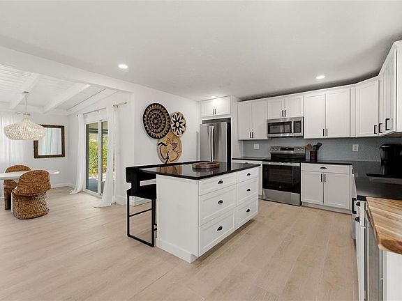 5th image of 1757 MOVA STREET