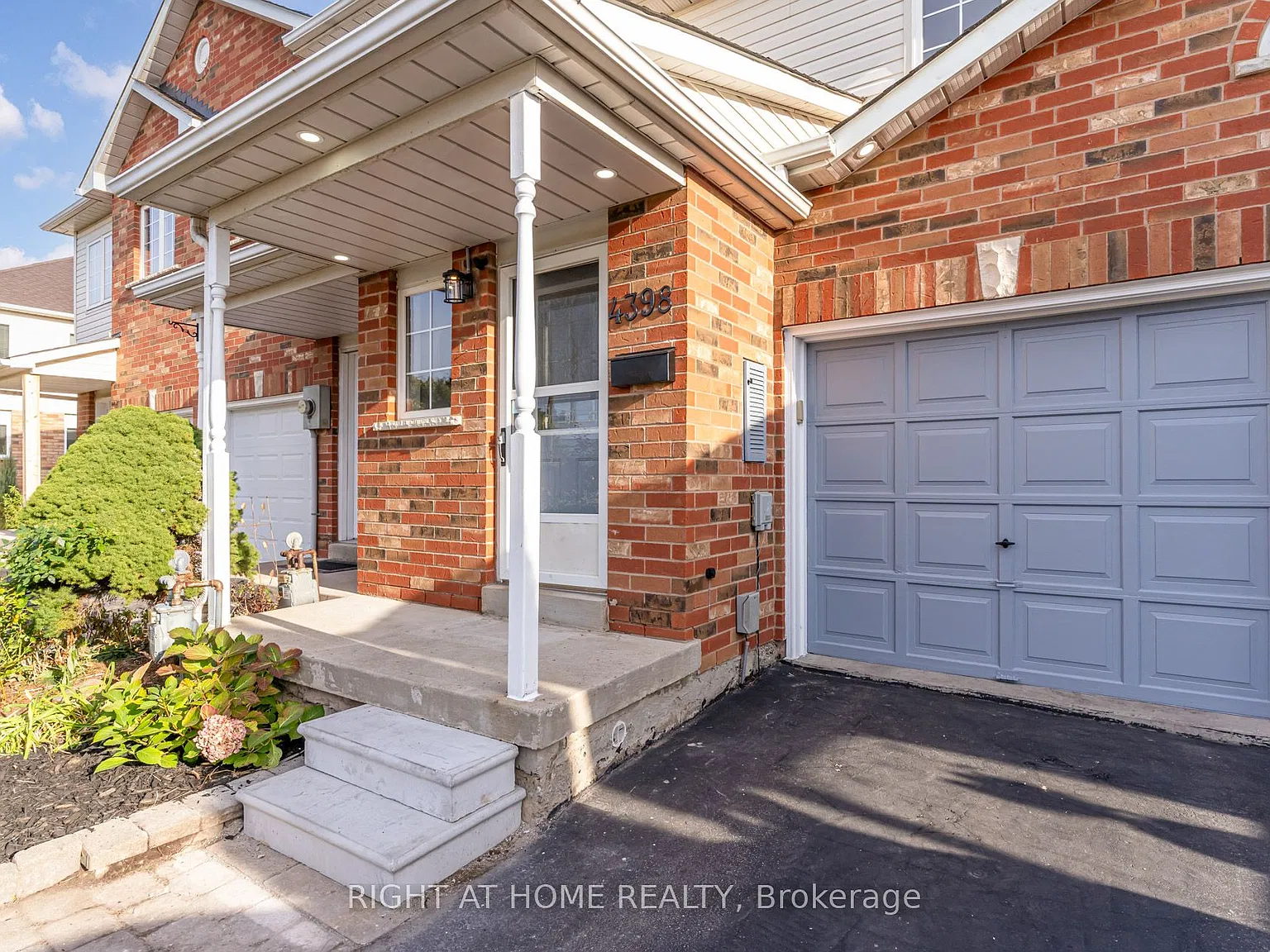 3 bed, $3,000 — Photo 2
