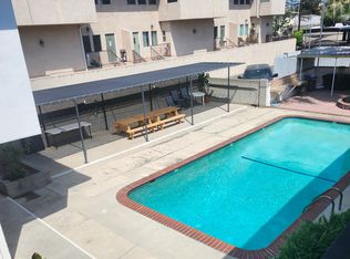 11624 Hamlin St, North Hollywood, CA 91606
