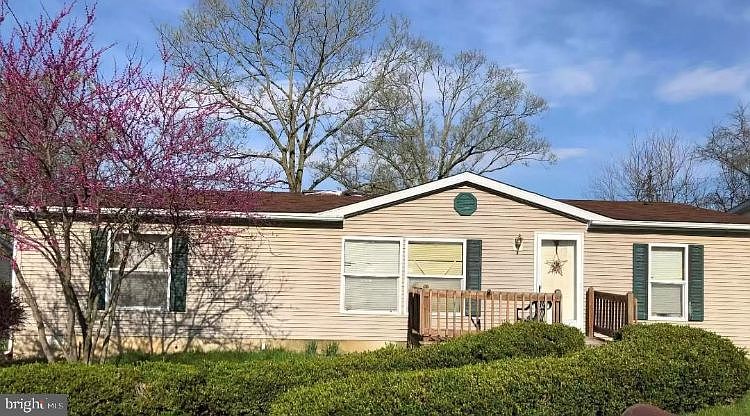 1st image of 139 Miss Staci Dr