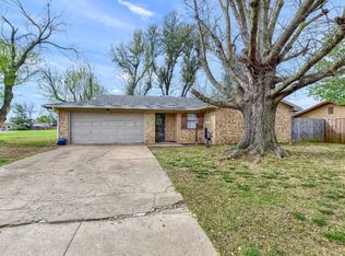 414 W McLain Dr, Sherman, TX 75092