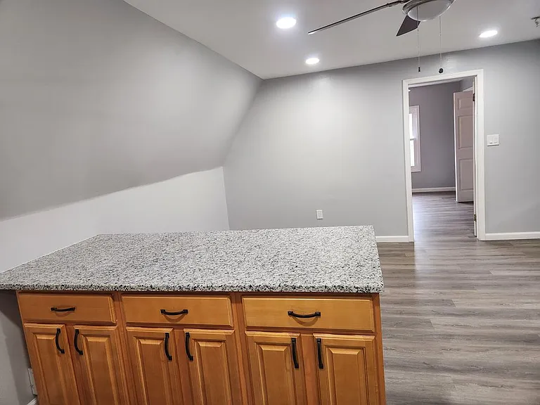 1025 Anna St #3 — Photo 7