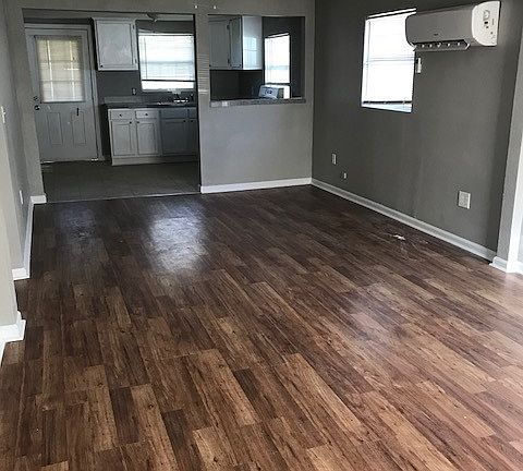 3rd image of 1108 Avenue D