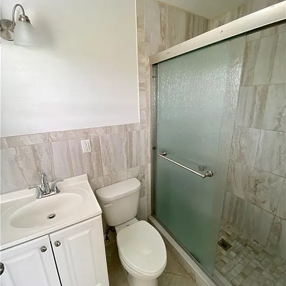 4819 Marine Dr #1 — Photo 11