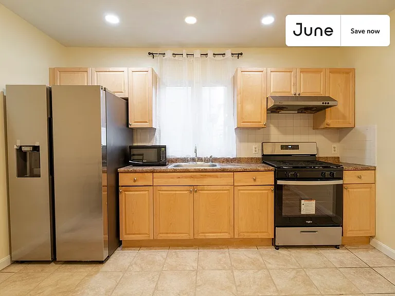 277 Paris St — Photo 5